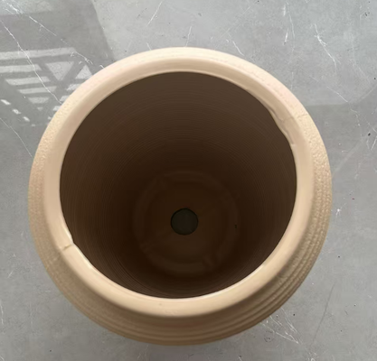 PE Coated Plastic Flower Pot with Multiple Sizes and Embossing Design for Indoor and Outdoor Use
